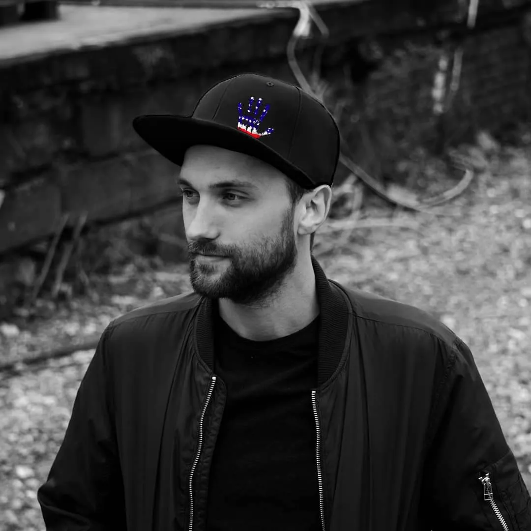 Snapback Hats for Men Flat Bill Black Adjustable Baseball Cap Trucker Hat for Dad American Flag Pirate Skull Caps Cool